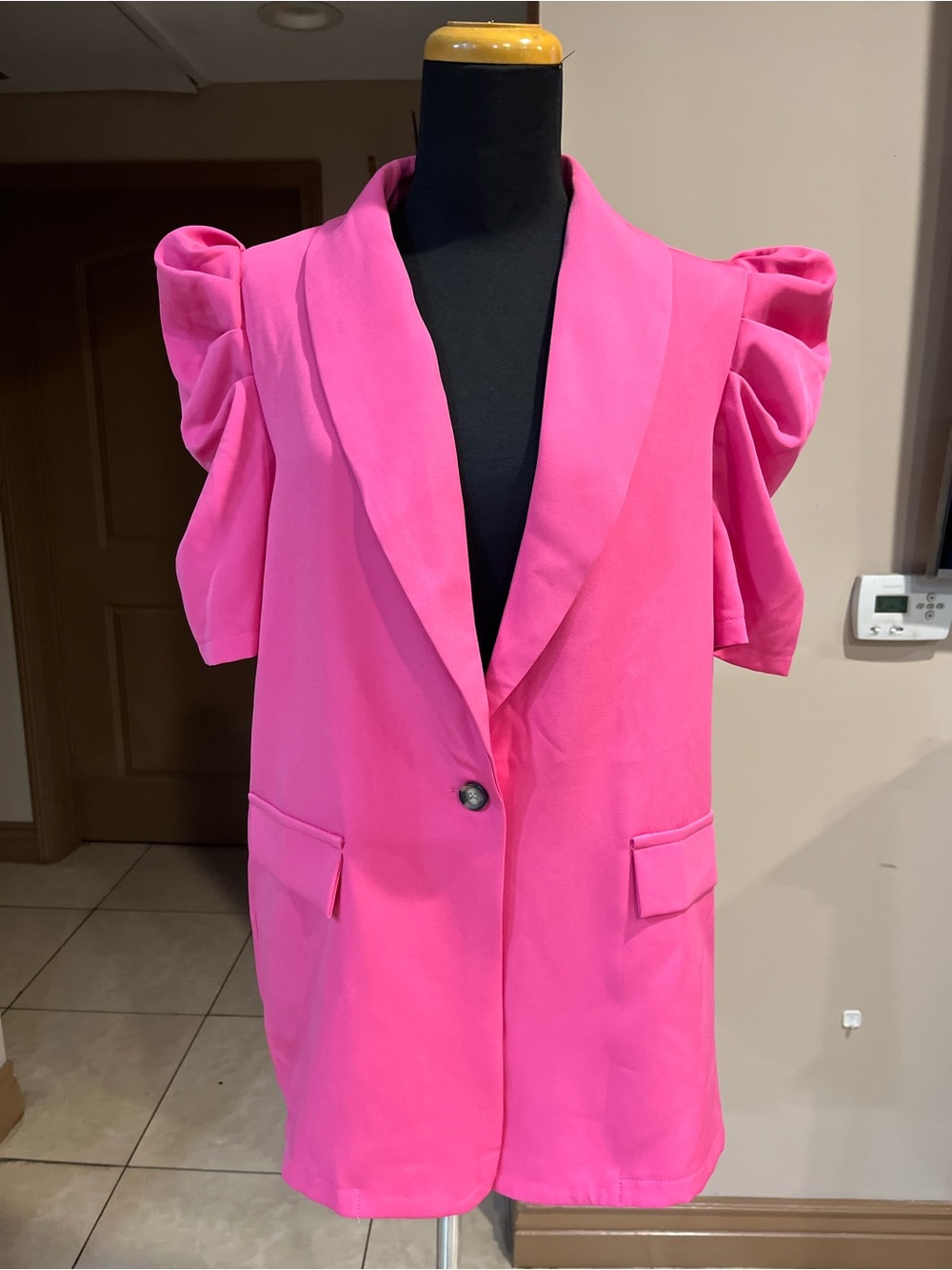 SHEIN Hot Pink Puff Sleeve Single-Button Blazer - Picture 2 of 6